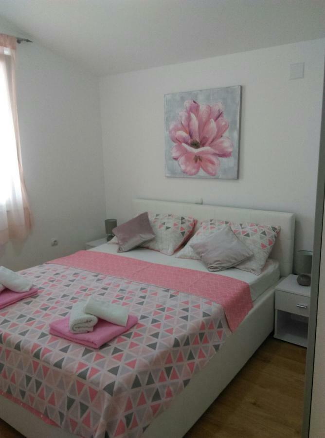 Korina Apartments Mandre Εξωτερικό φωτογραφία